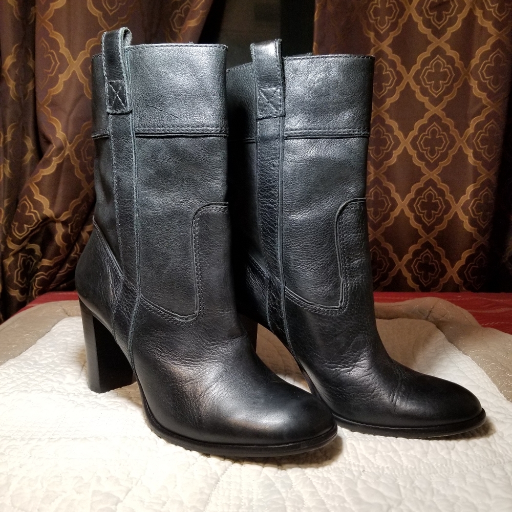DANI BLACK black leather heeled ankle booties